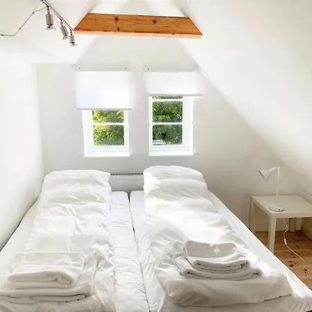 Spacious 1-bedroom In Christianshavn Apartament *